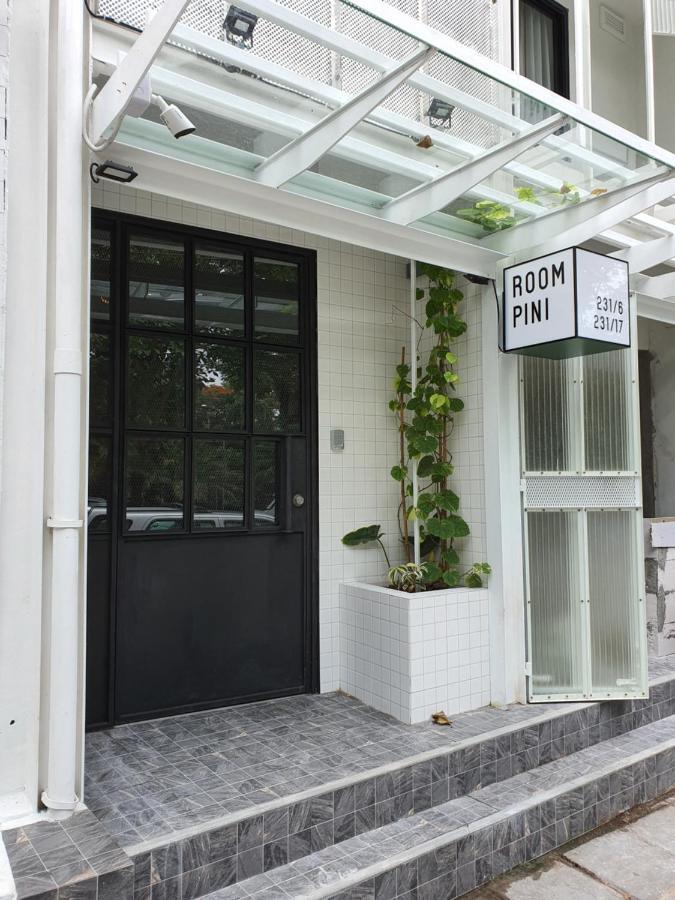 Roompini Bangkok Exterior photo